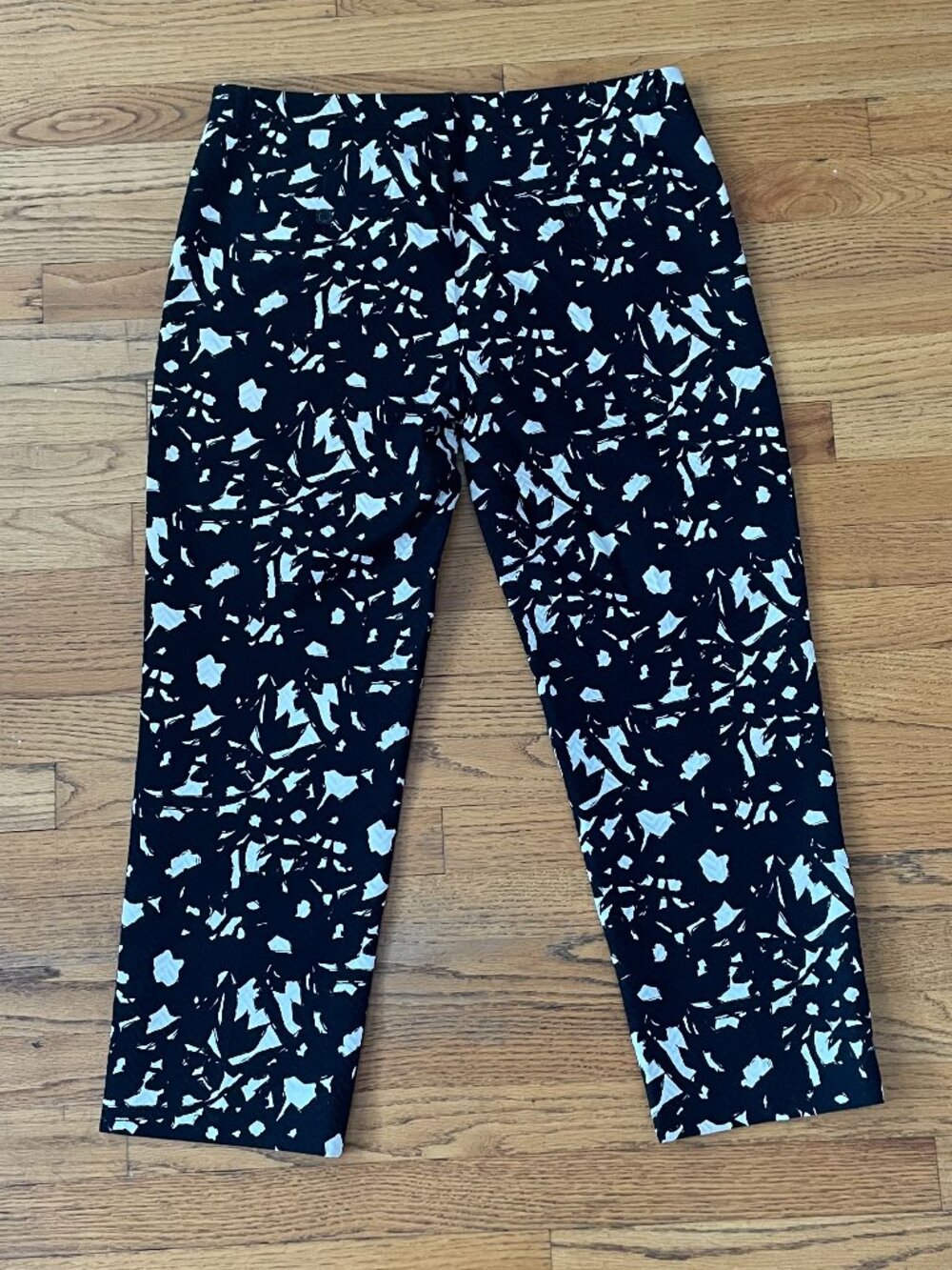 Banana Republic Jacquard Boy Crop Pant Black/White Print - Size 12